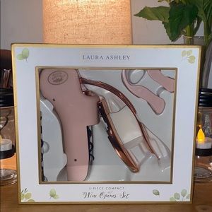Laura Ashley 🍷 Wine Opener Set
